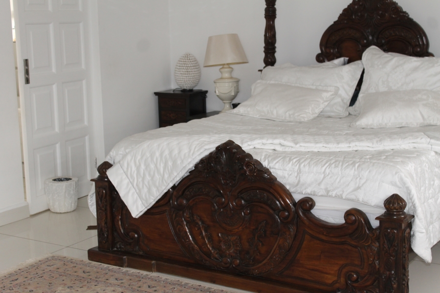 6 Bedroom Property for Sale in The Coves North West